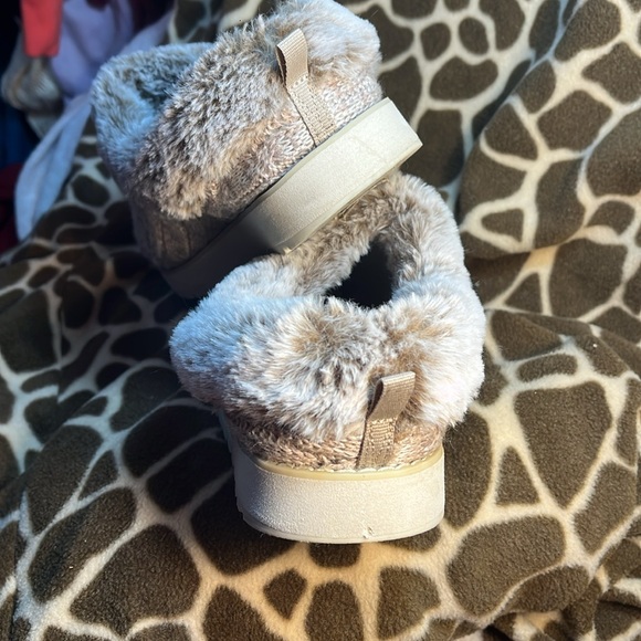 Bobs From Skechers Memory Foam Women’s shoes - Picture 4 of 7